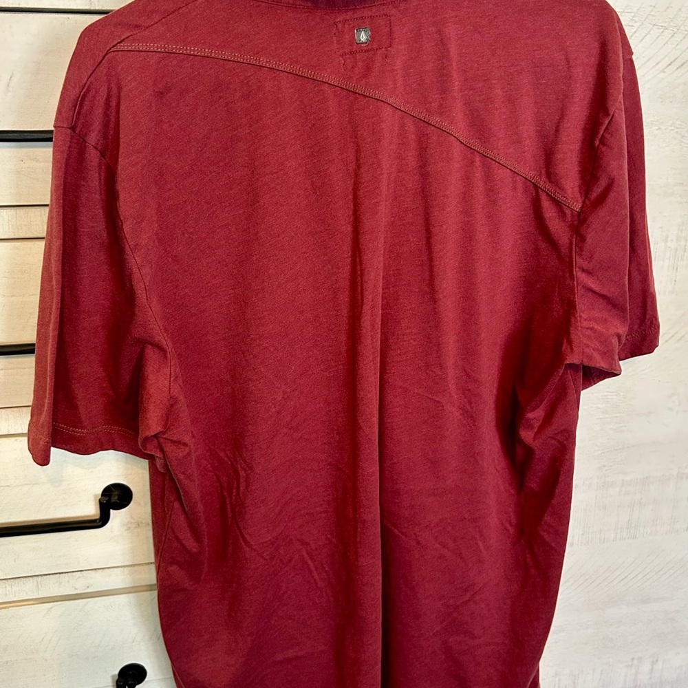 Men’s Volcom Red Polo Shirt - Picture 2 of 3
